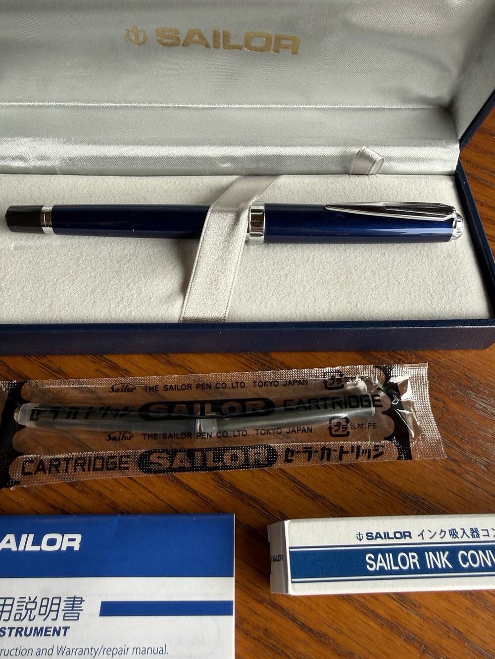 Sailor 1911 (Profit) fountain pen in metallic/dark blue with silver trim